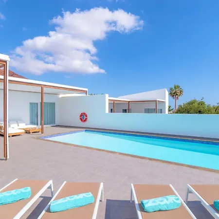 Villa Maravento Heated Pool Family Luxury Retreat *